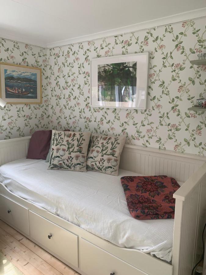 Lyckorna 62:1 Villa Ljungskile Buitenkant foto